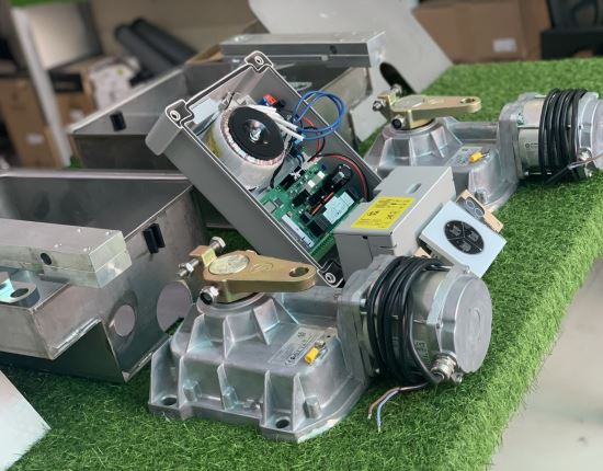 Motor cổng âm sàn V2 Italy