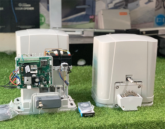 Motor cổng lùa Powertech 300